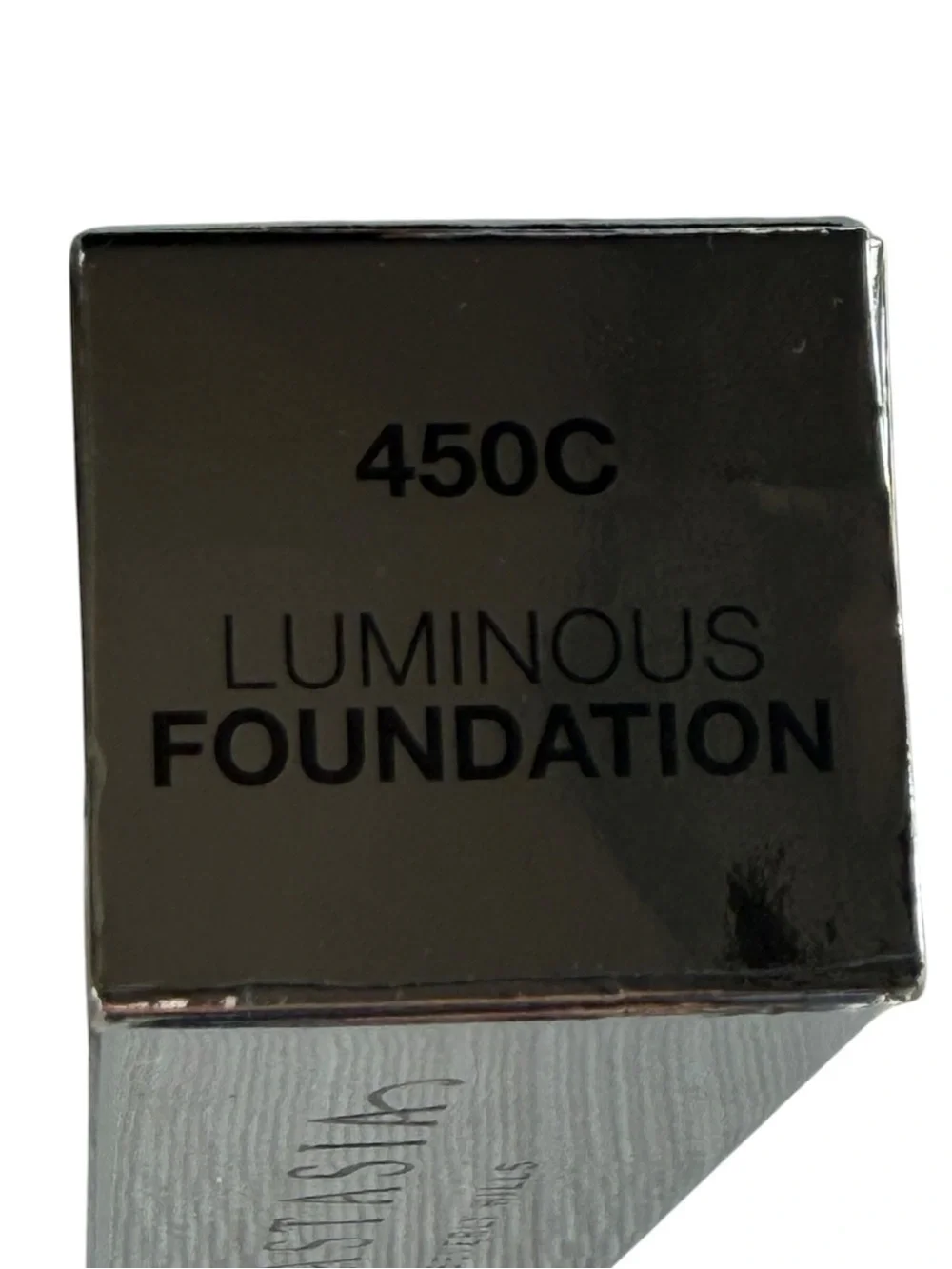NIB Anastasia Beverly Hills Luminous Foundation - Shade 450C